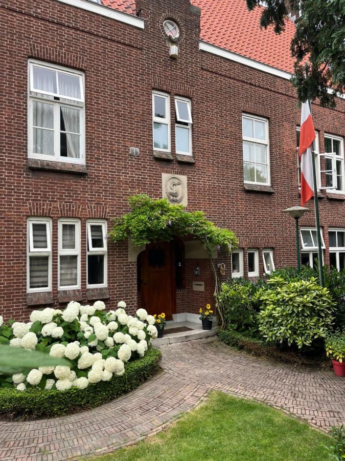 Bommelsteijn Lodge Дордрехт Экстерьер фото
